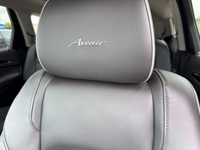 Used 2021 Buick Enclave Avenir w/ Avenir Technology Package AWD/4WD image 15