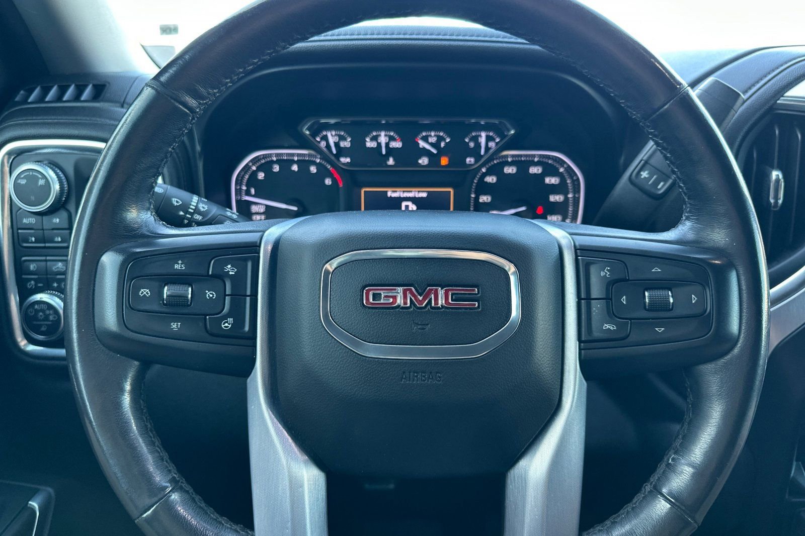 Used 2019 GMC Sierra 1500 SLT w/ SLT Premium Plus Package AWD/4WD image 23