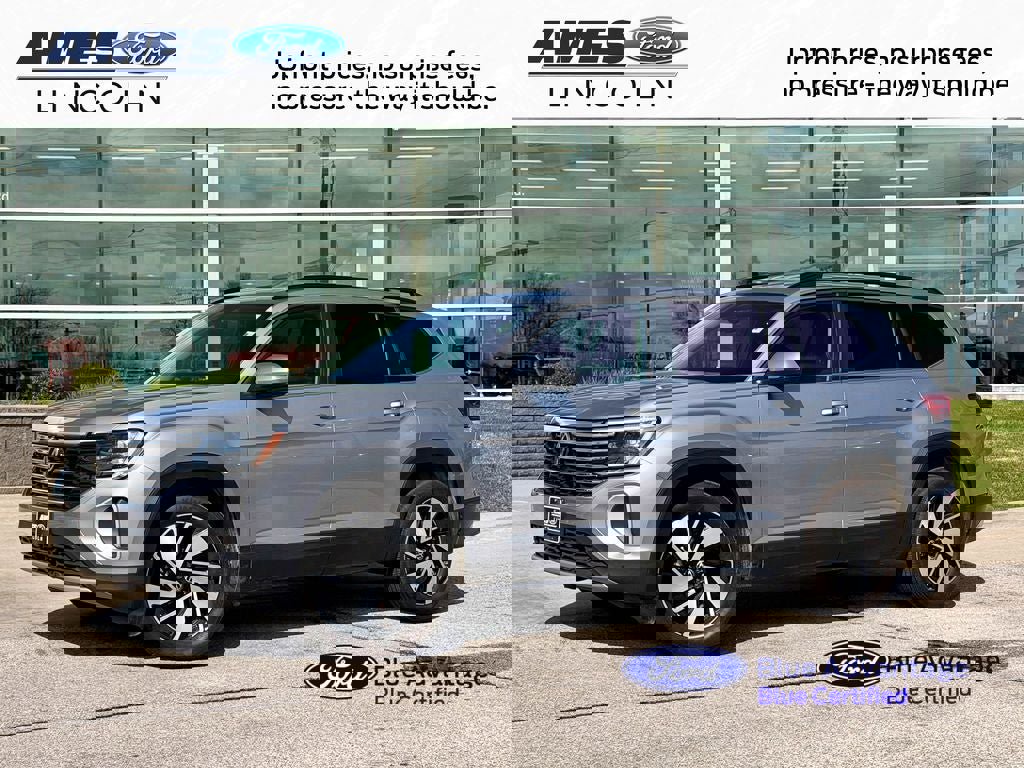 Used 2025 Volkswagen Atlas SE image 1