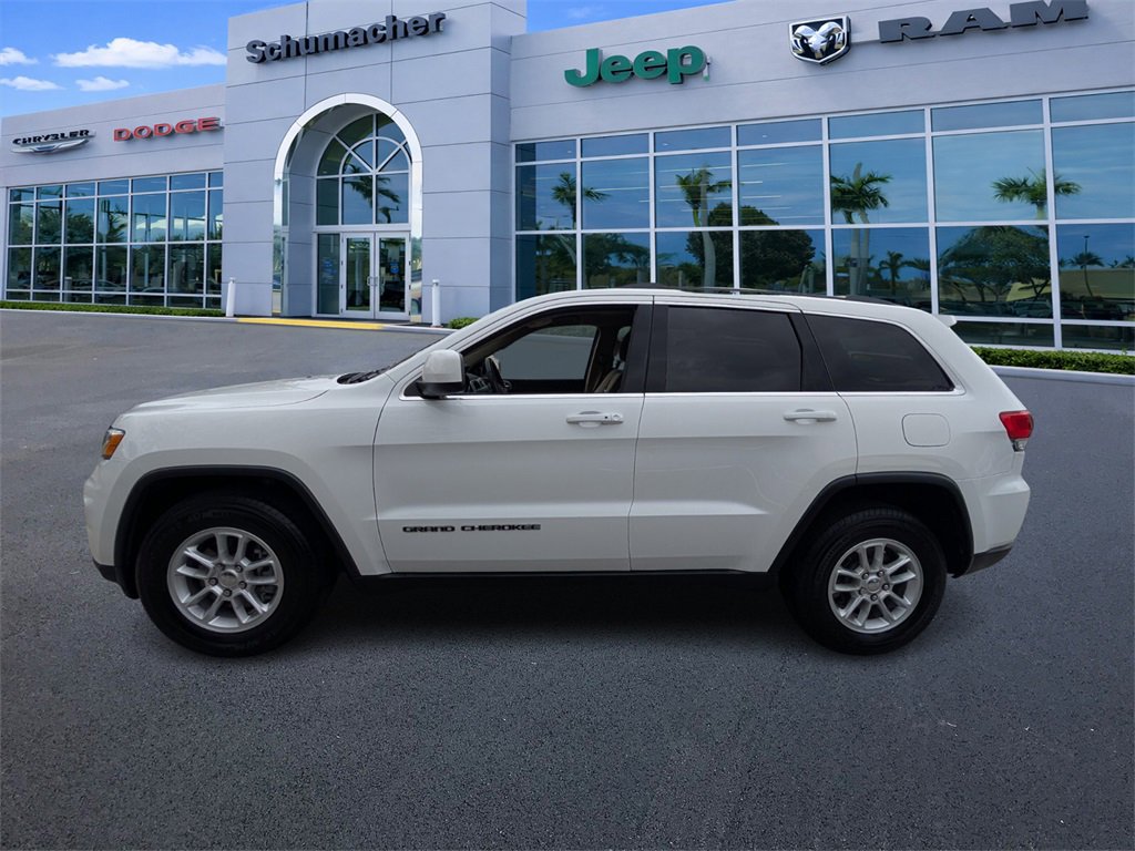 Used 2019 Jeep Grand Cherokee Laredo image 4