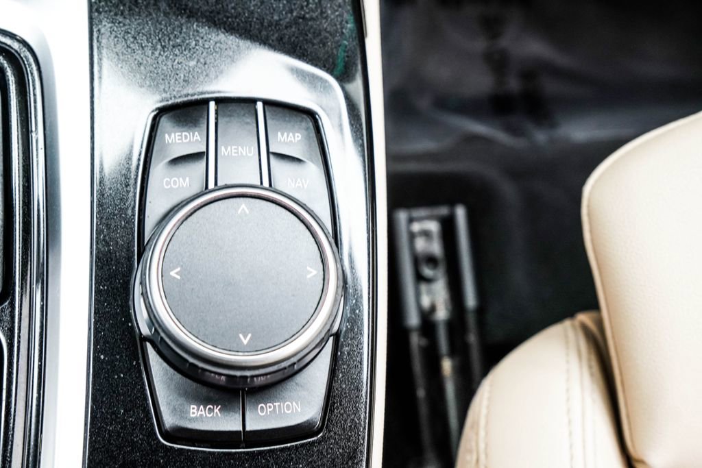 Used 2021 BMW X4 M40i image 26