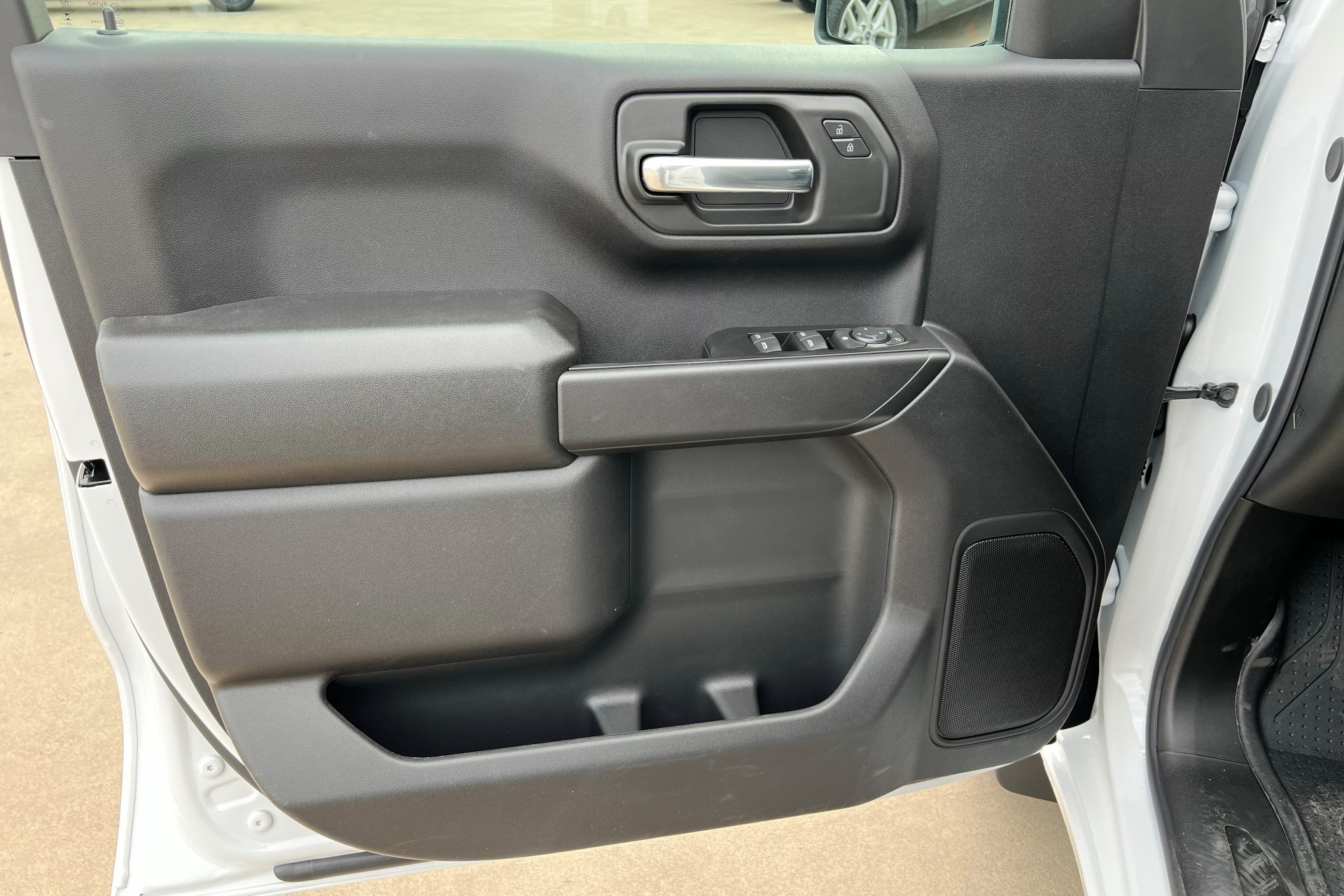 New 2026 Chevrolet Silverado 1500 Custom AWD/4WD image 15