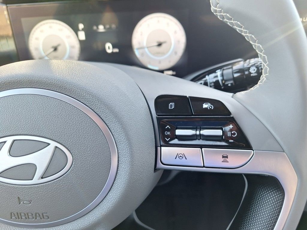 Used 2024 Hyundai Elantra SEL w/ Convenience Package image 15