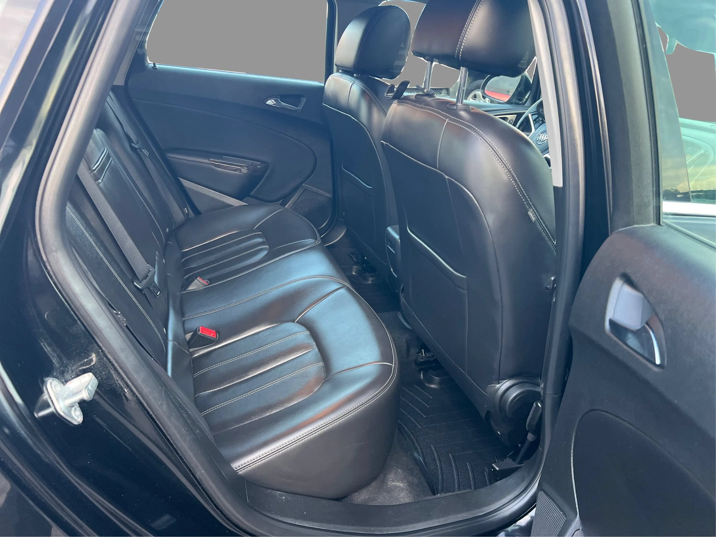 Used 2016 Buick Verano Leather w/ Experience Buick Package FWD image 27