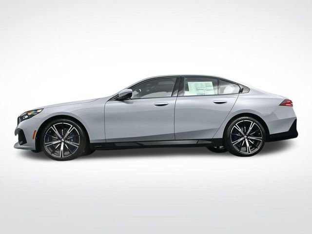 New 2026 BMW 530i xDrive w/ M Sport Package image 32