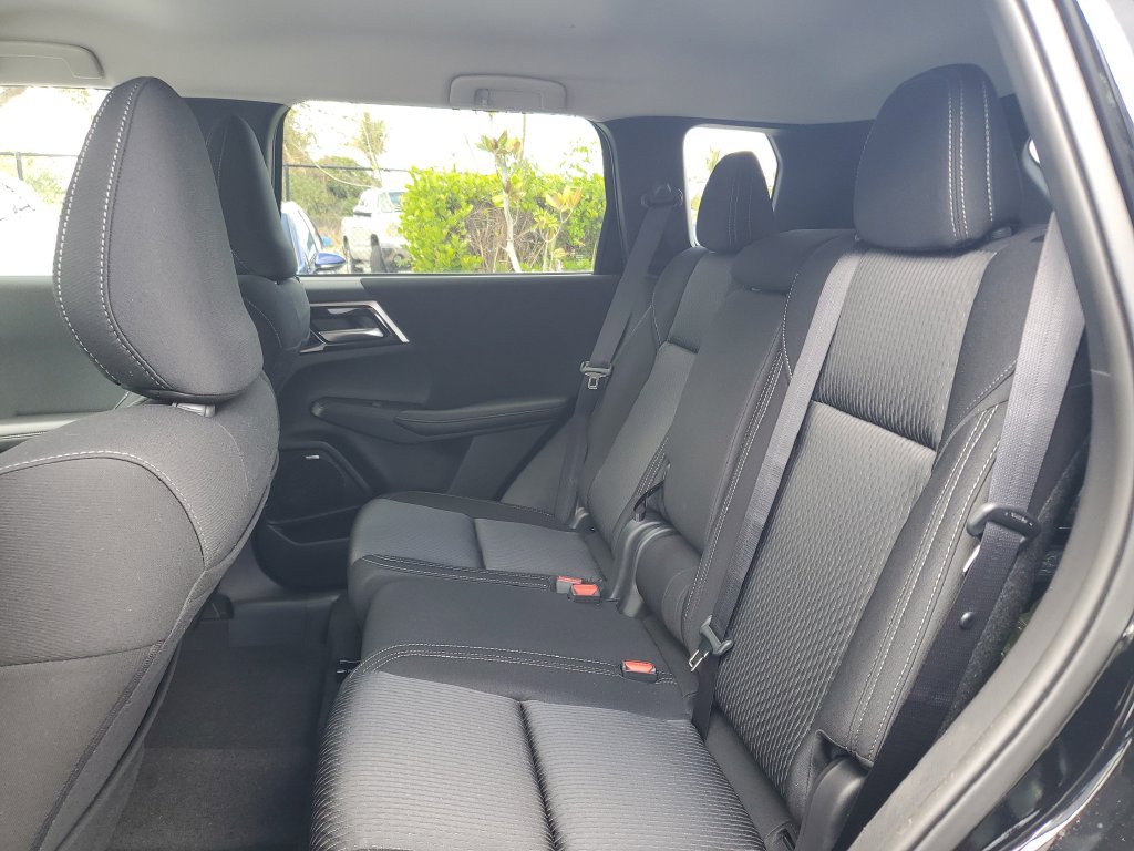 New 2026 Mitsubishi Outlander ES FWD image 12