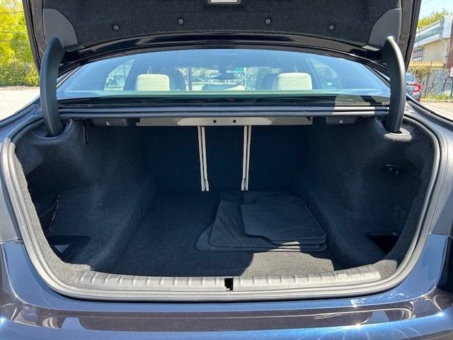 Used 2023 BMW 530i xDrive w/ M Sport Package AWD/4WD image 10
