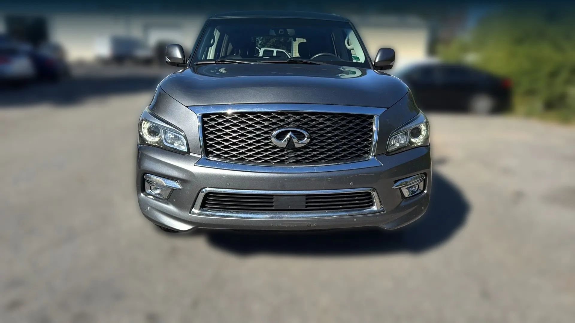 Used 2016 INFINITI QX80 4WD w/ Driver's Assistance Package image 2