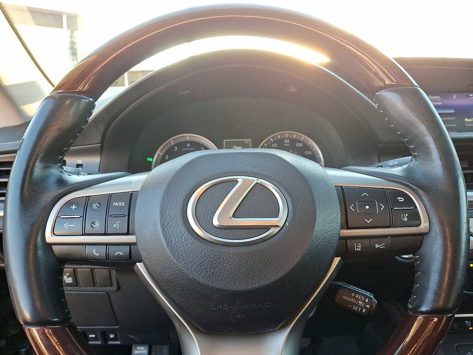 Used 2018 Lexus ES 350 w/ Ultra Luxury Package image 20