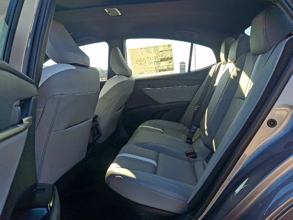 New 2026 Toyota Camry SE w/ Convenience Package FWD image 9