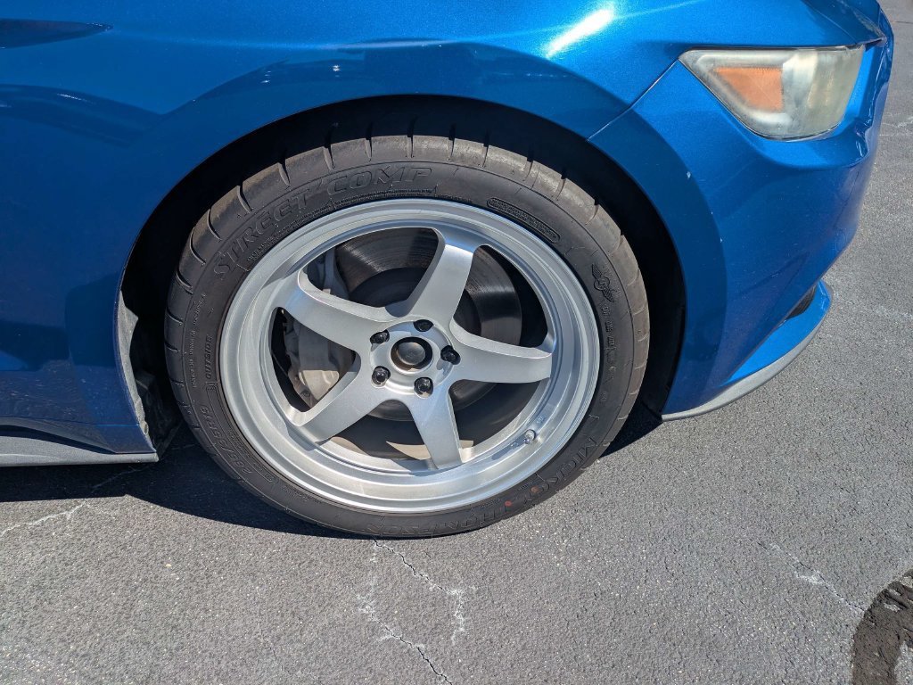 Used 2017 Ford Mustang GT Premium RWD image 11