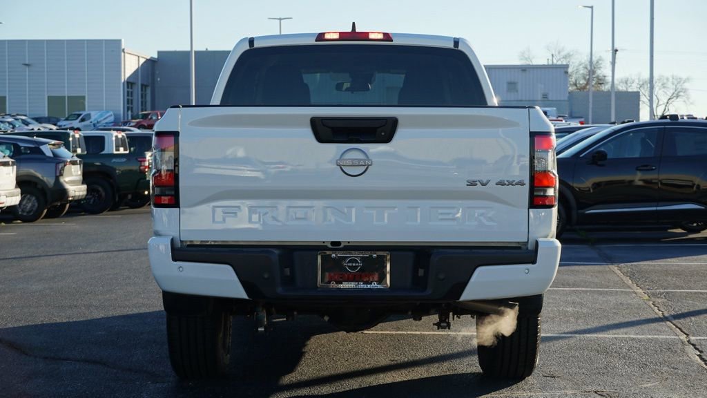 Used 2024 Nissan Frontier SV w/ Technology Package image 6