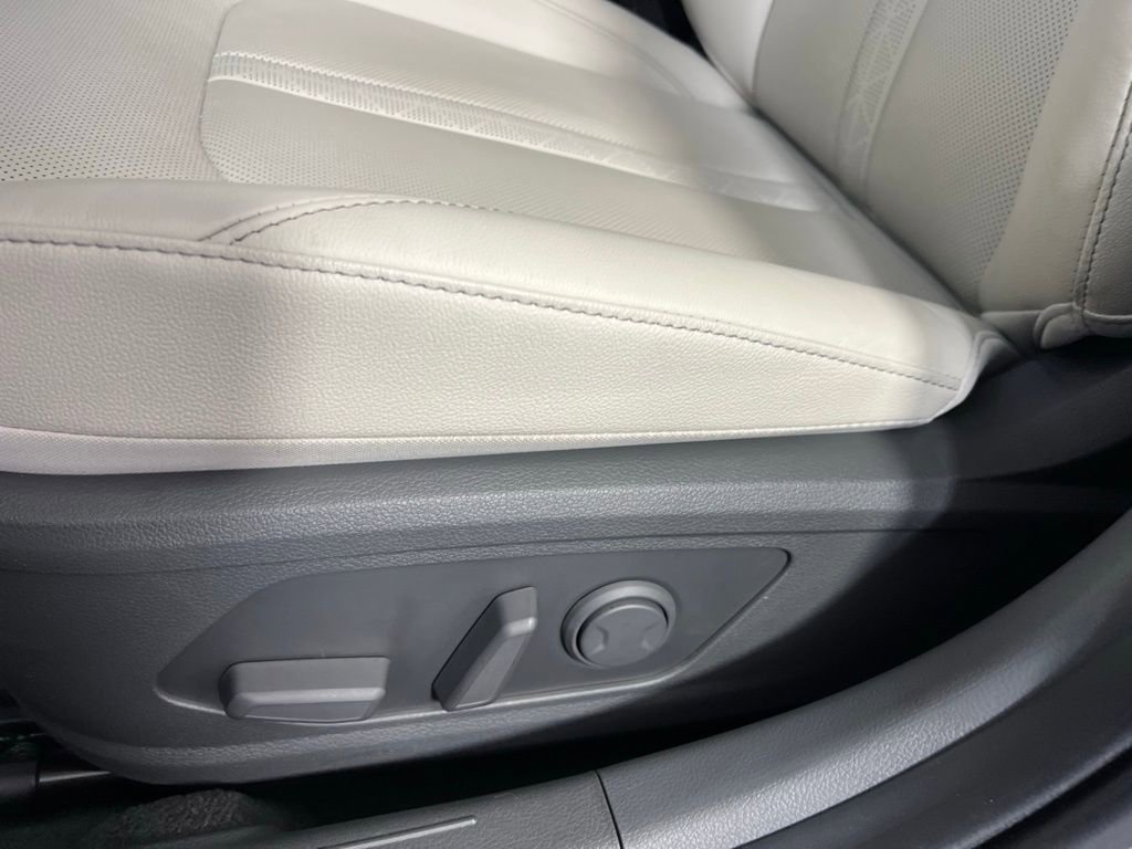Used 2024 Hyundai Sonata Limited image 27