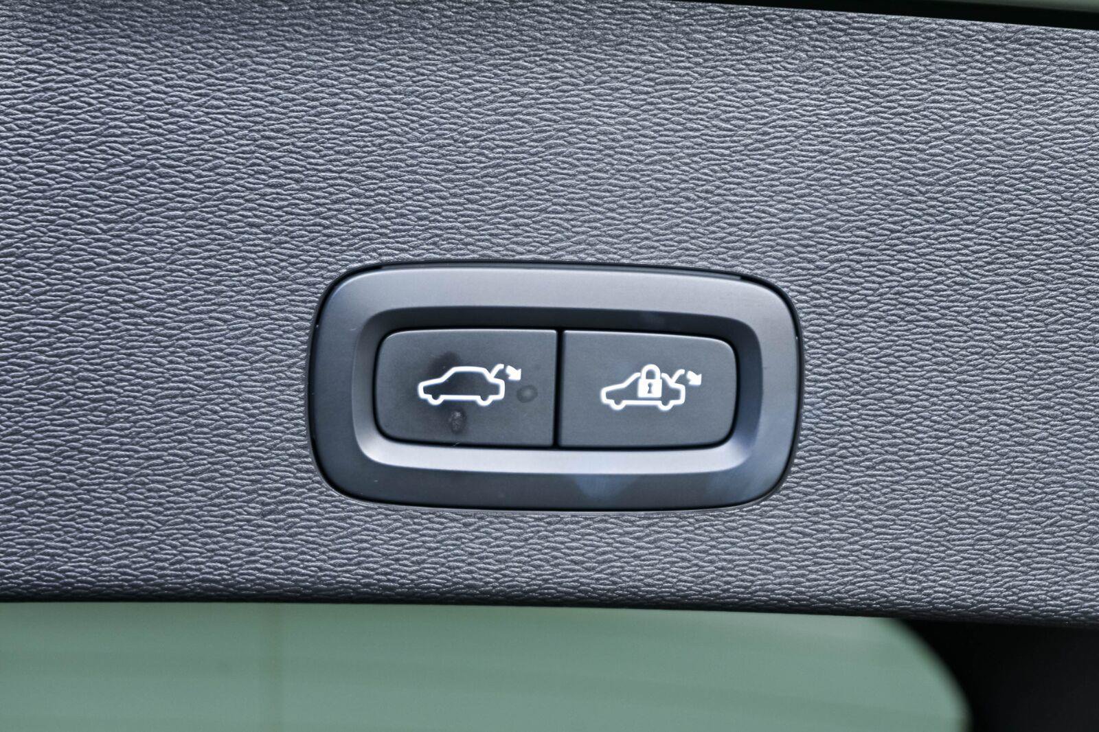 Certified 2023 Volvo C40 P8 Recharge Ultimate w/ Protection Package Premier AWD/4WD image 31