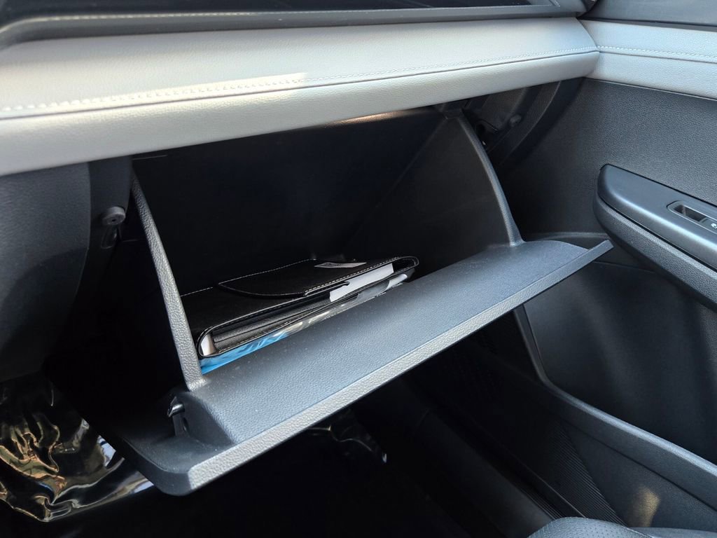 Certified 2024 Volkswagen Taos SEL image 22