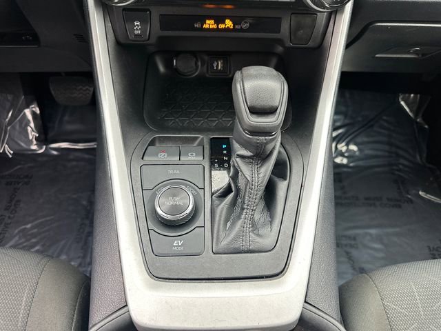 Certified 2024 Toyota RAV4 XLE image 25