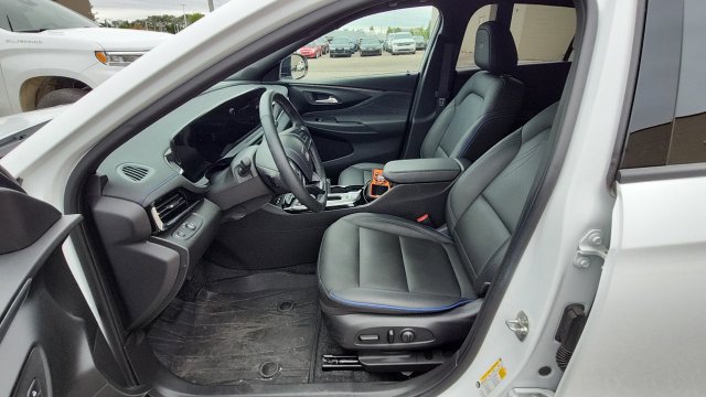 Used 2024 Buick Envista Sport Touring w/ Convenience I Package FWD image 7
