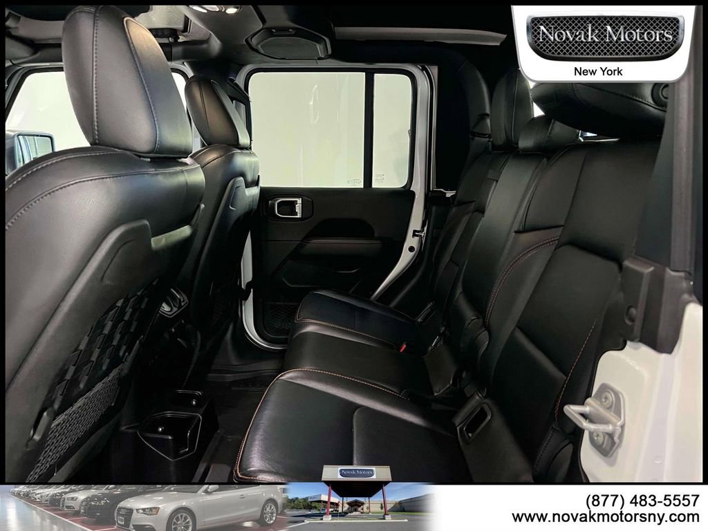 Used 2022 Jeep Gladiator Mojave w/ Cold Weather Group image 13