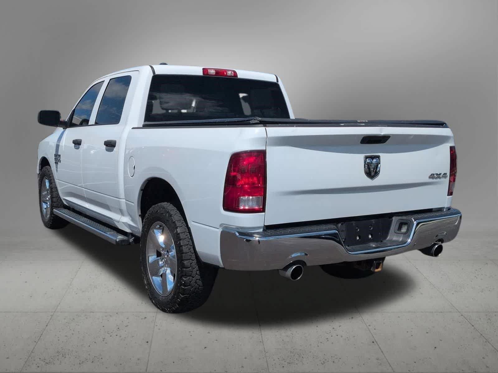 Used 2019 RAM 1500 ST w/ SXT Plus Group AWD/4WD image 4
