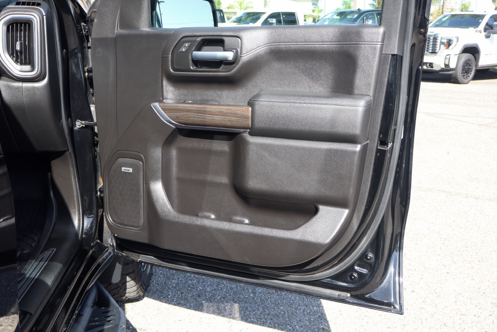 Used 2020 Chevrolet Silverado 1500 LT Trail Boss w/ Midnight Edition AWD/4WD image 48