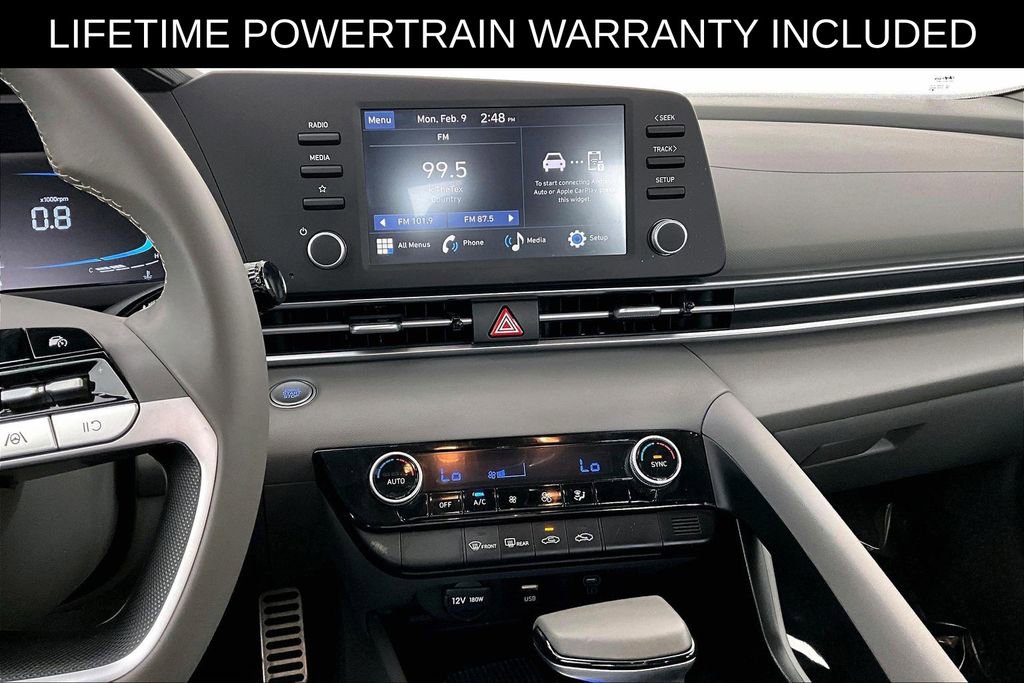 Used 2025 Hyundai Elantra Sport image 6