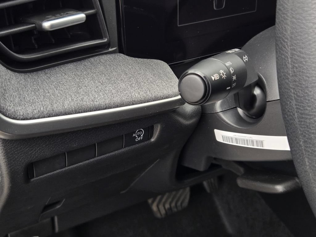 New 2026 Nissan Kicks S FWD image 17