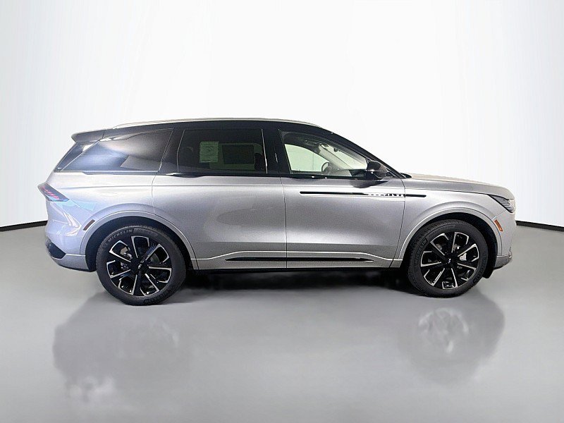 New 2026 Lincoln Nautilus Reserve AWD/4WD image 8