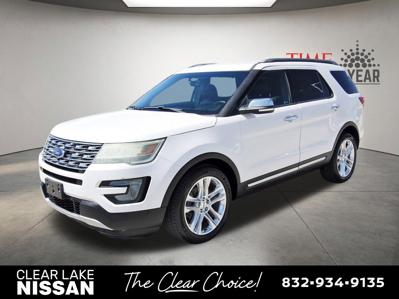 Used 2017 Ford Explorer XLT w/ Equipment Group 202A image 3