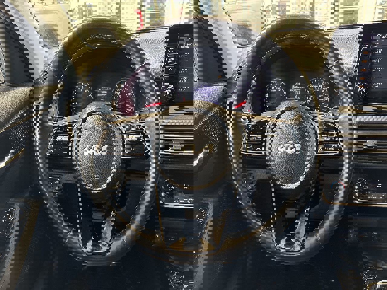 Used 2023 Kia Seltos S image 14