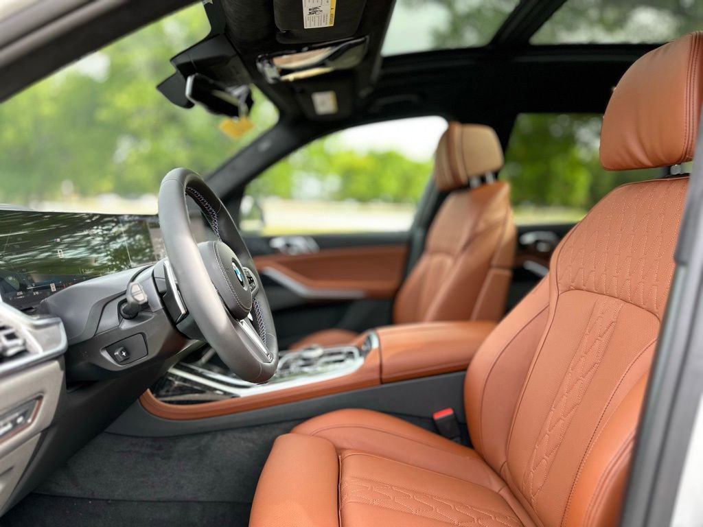 New 2026 BMW X7 M60i image 14