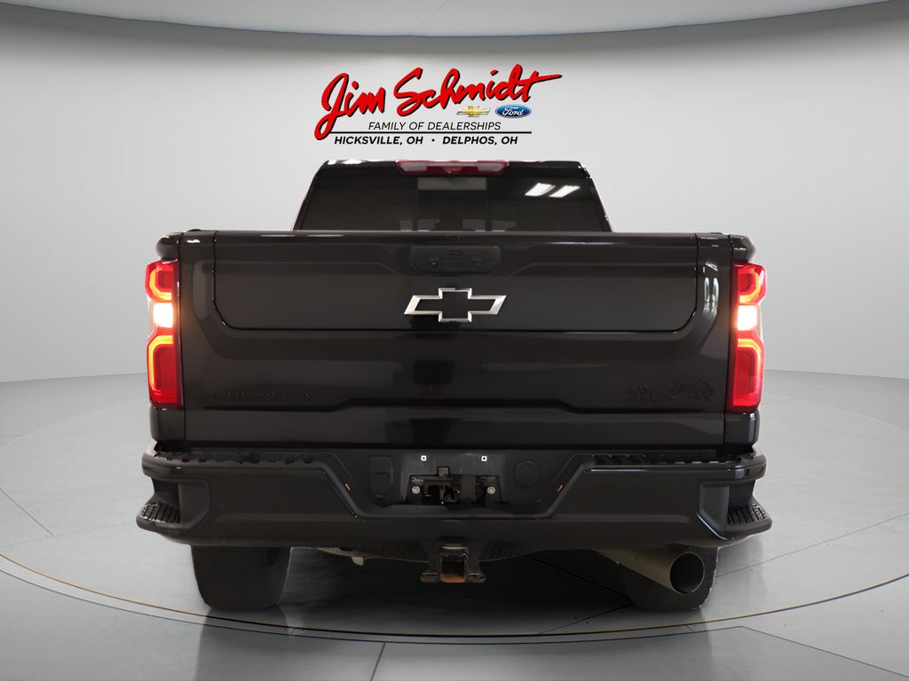 Used 2024 Chevrolet Silverado 2500 High Country w/ High Country Premium Package AWD/4WD image 4