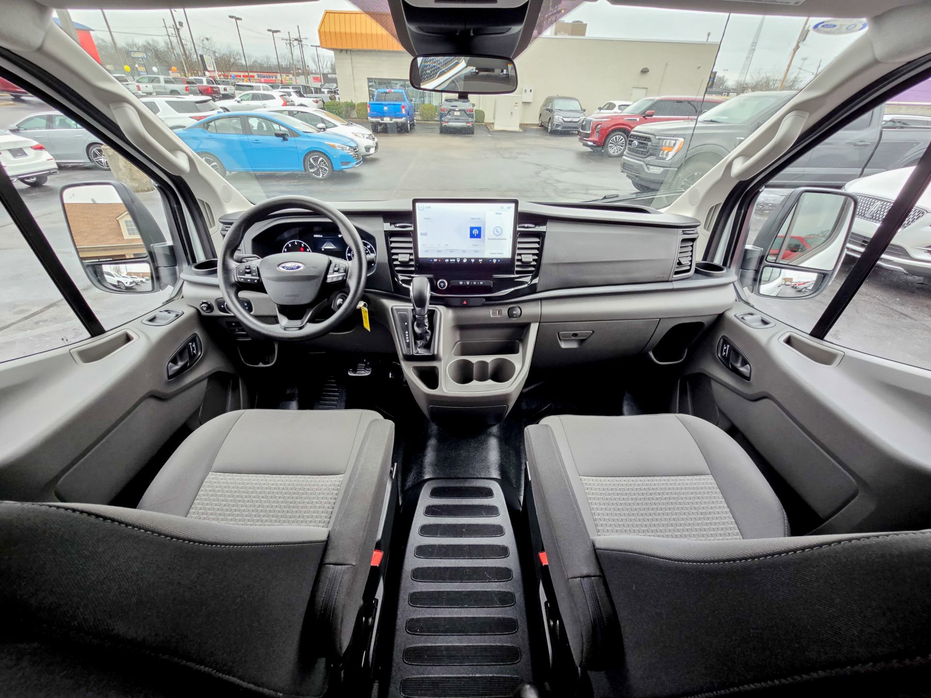 Used 2023 Ford Transit 350 XLT image 2