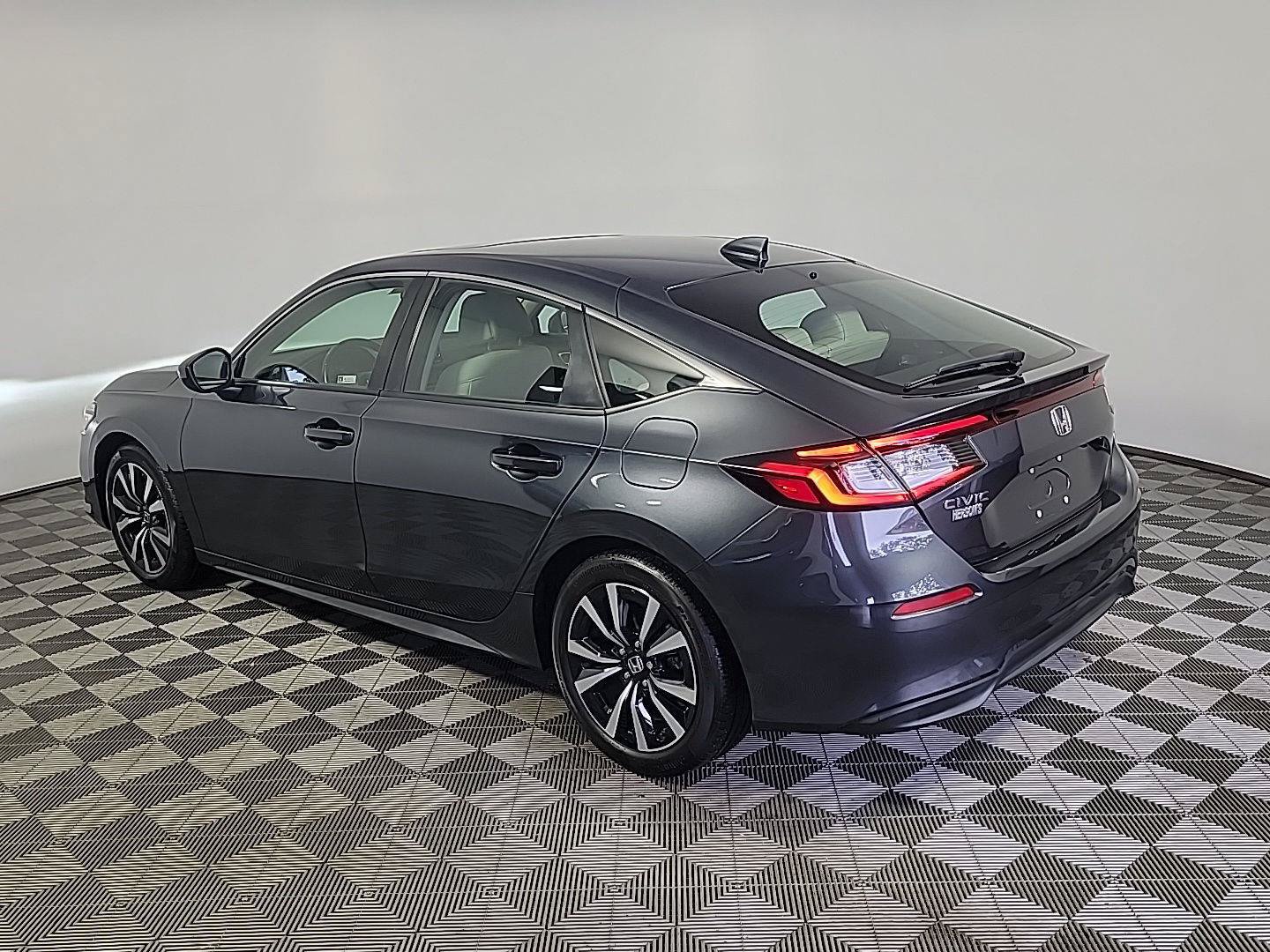 Certified 2023 Honda Civic EX-L image 9