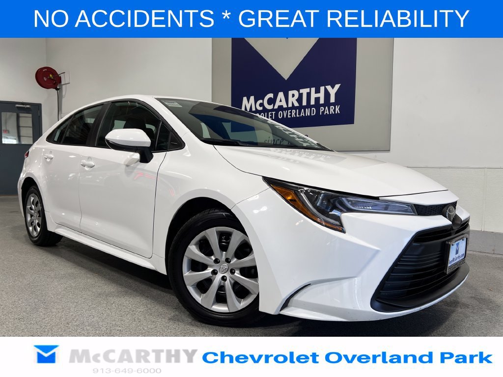 Used 2025 Toyota Corolla LE FWD image 1