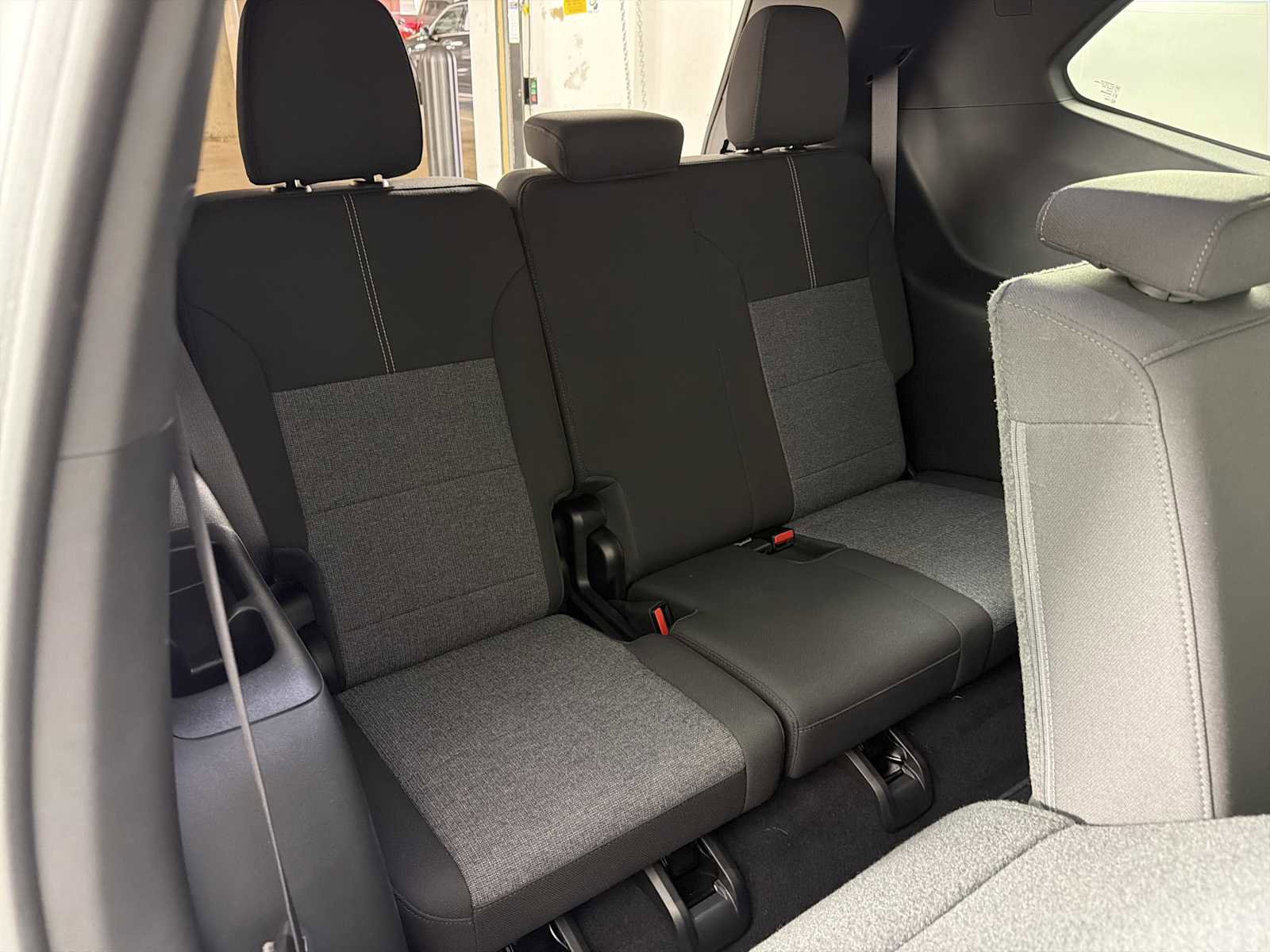 New 2025 GMC Acadia Elevation image 26