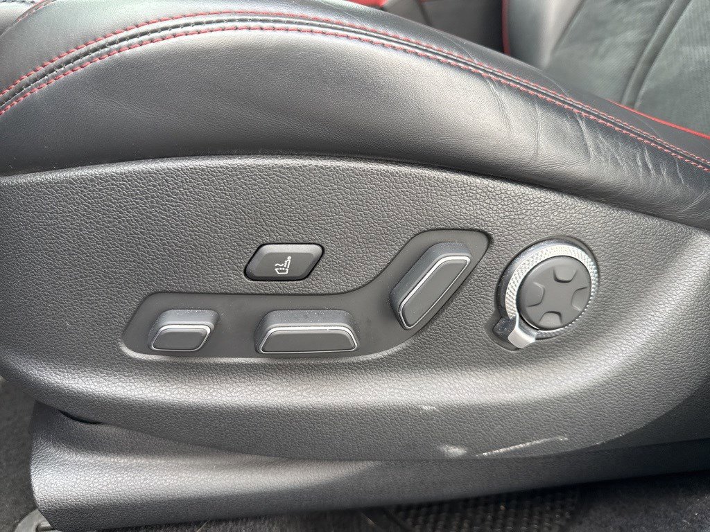 Used 2022 Genesis GV70 3.5T Sport w/ Sport Prestige Package image 10