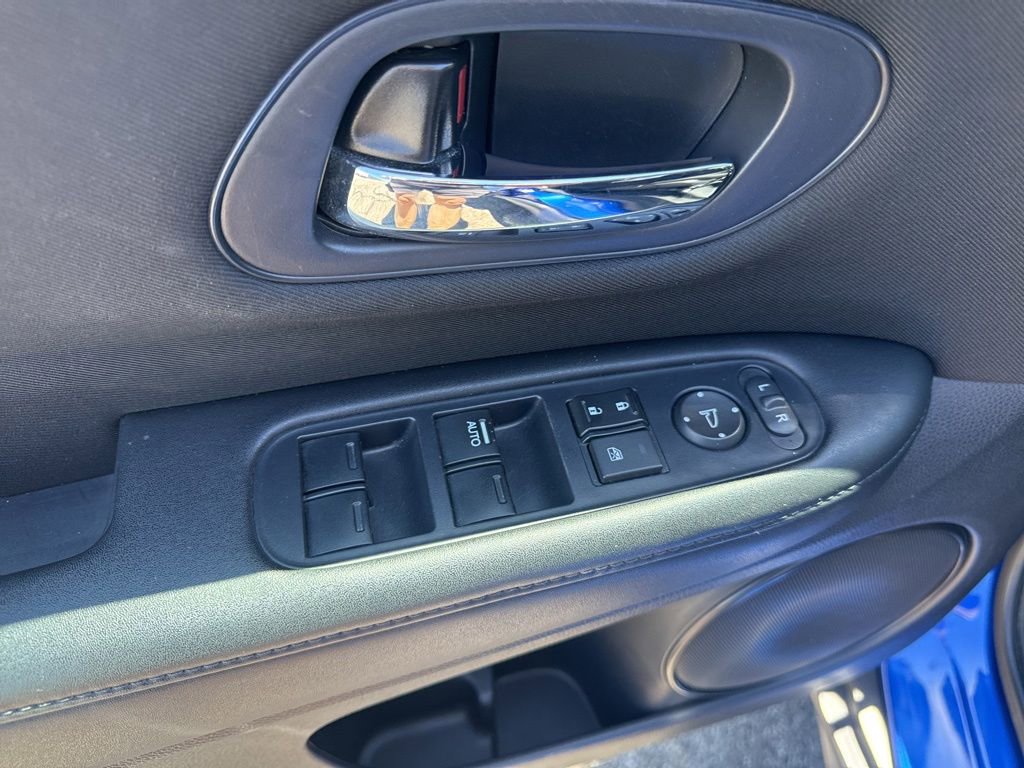 Used 2018 Honda HR-V LX image 10