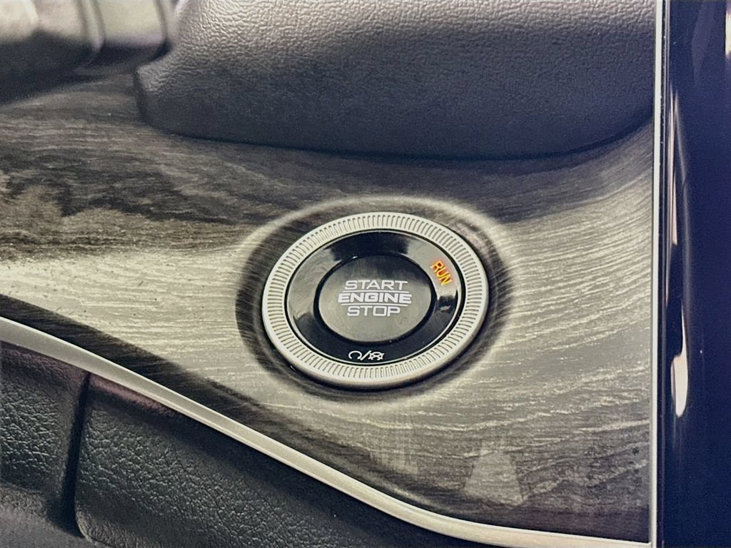 Certified 2024 Jeep Grand Cherokee Limited AWD/4WD image 24