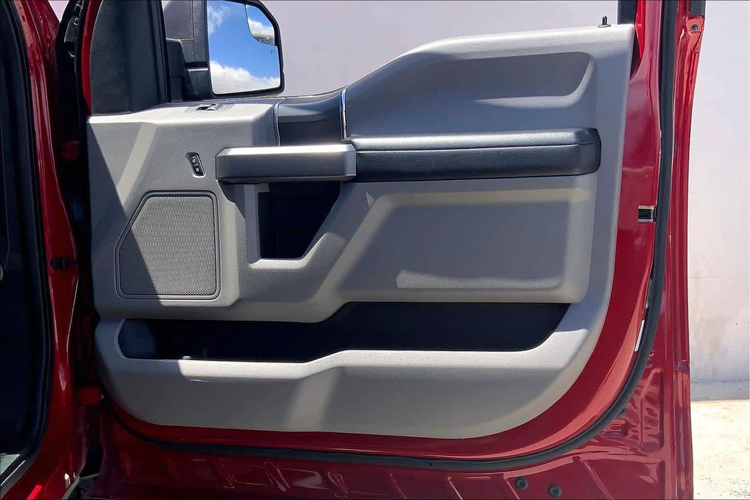 Used 2020 Ford F150 XLT w/ Equipment Group 302A Luxury AWD/4WD image 28