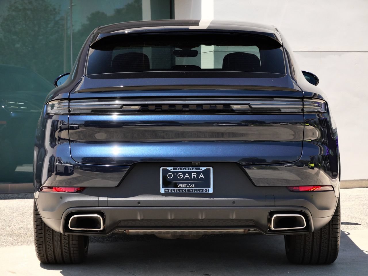 Used 2024 Porsche Cayenne Coupe AWD/4WD image 5