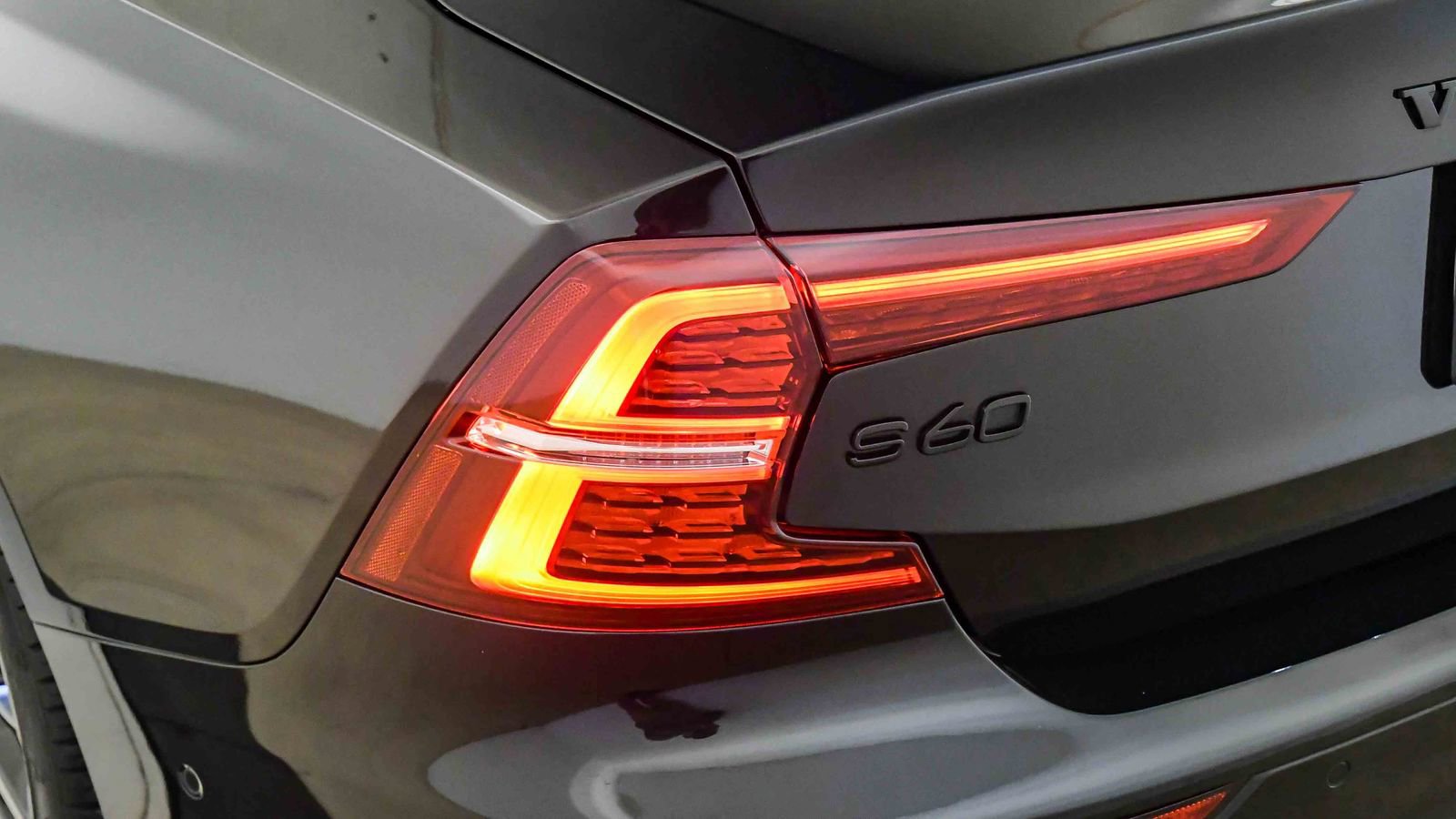 Certified 2024 Volvo S60 B5 Plus w/ Climate Package image 12