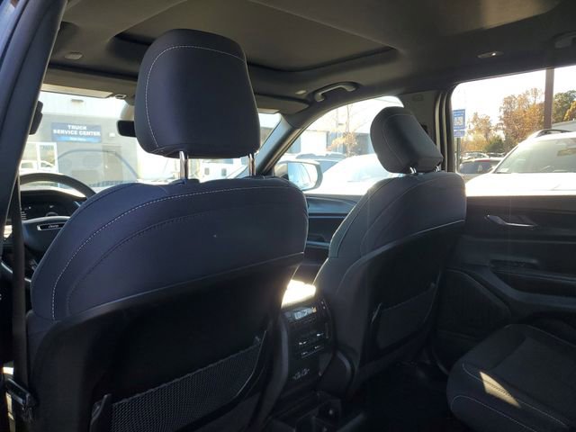 Certified 2025 Jeep Grand Cherokee L Laredo w/ Trailer Tow Package image 13