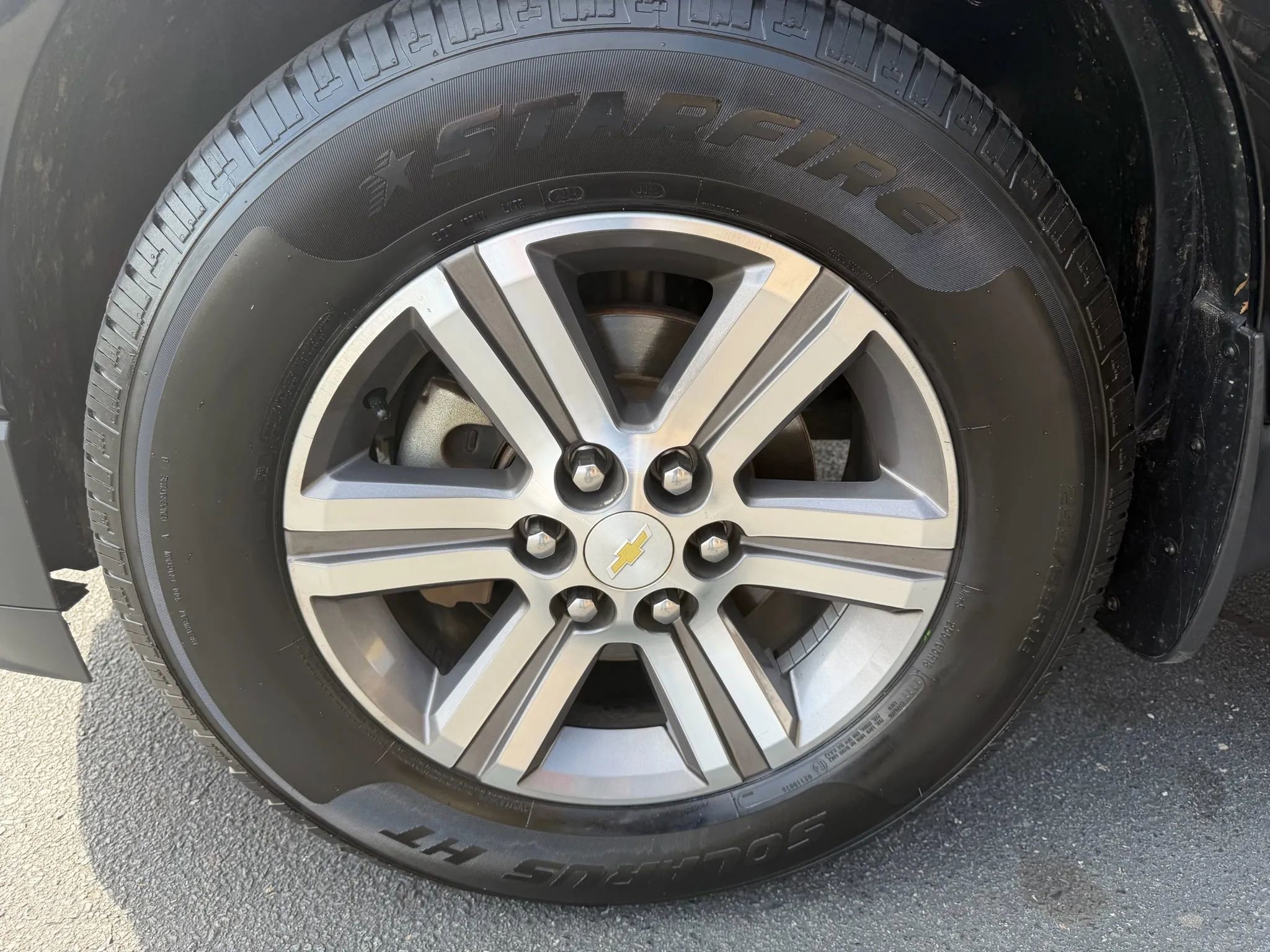 Used 2017 Chevrolet Traverse LT image 28