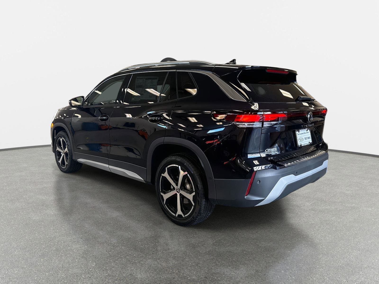 New 2026 Volkswagen Tiguan SE image 7