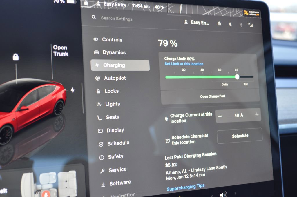 Used 2022 Tesla Model 3 Performance image 8