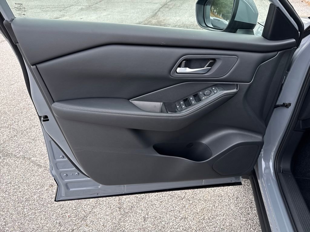 New 2026 Nissan Rogue SV w/ Cold Weather Package image 11