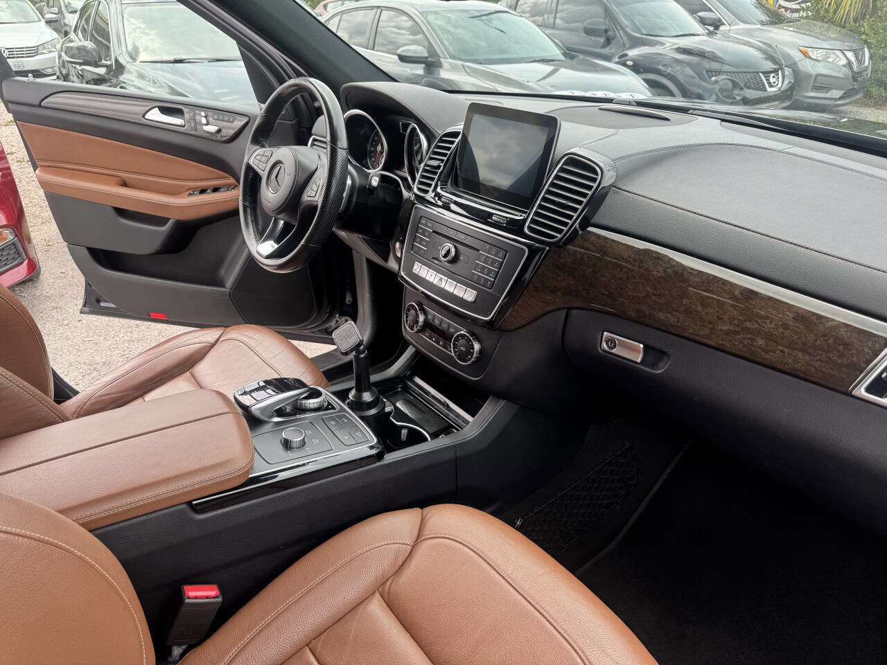 Used 2017 Mercedes-Benz GLS 450 4MATIC image 3