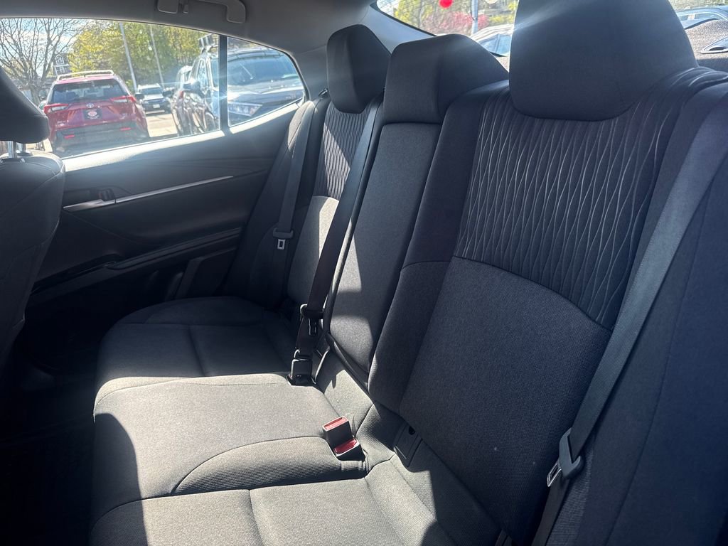 Used 2025 Toyota Camry LE AWD/4WD image 34
