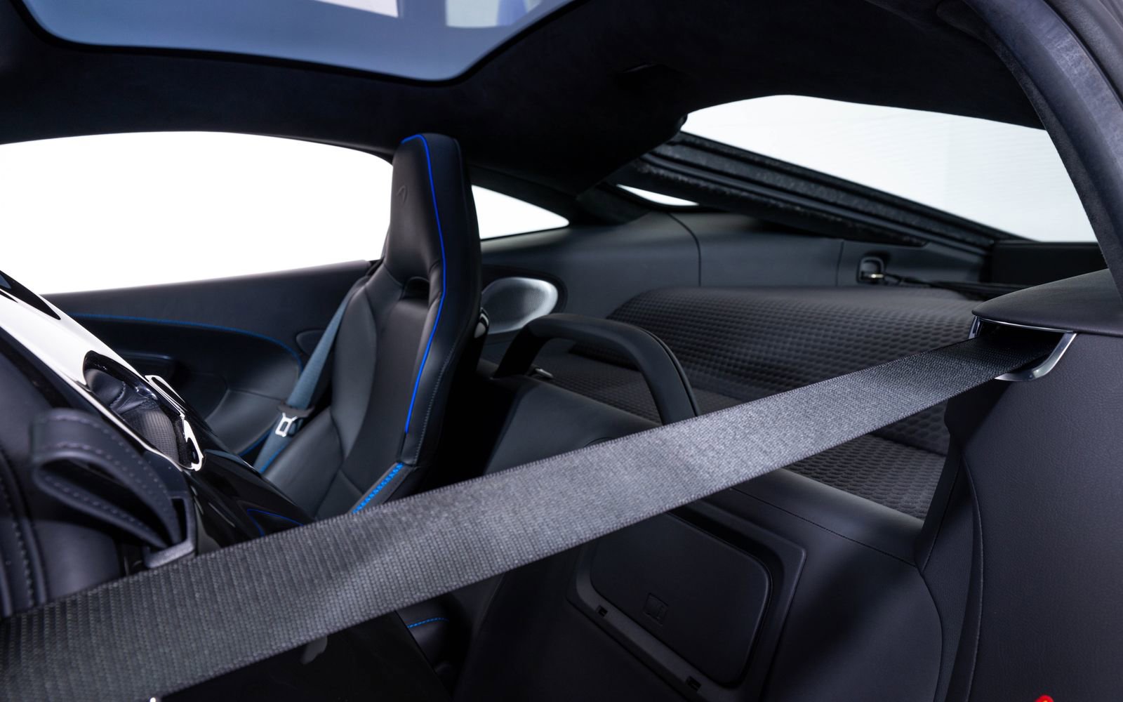 Used 2023 McLaren GT image 19