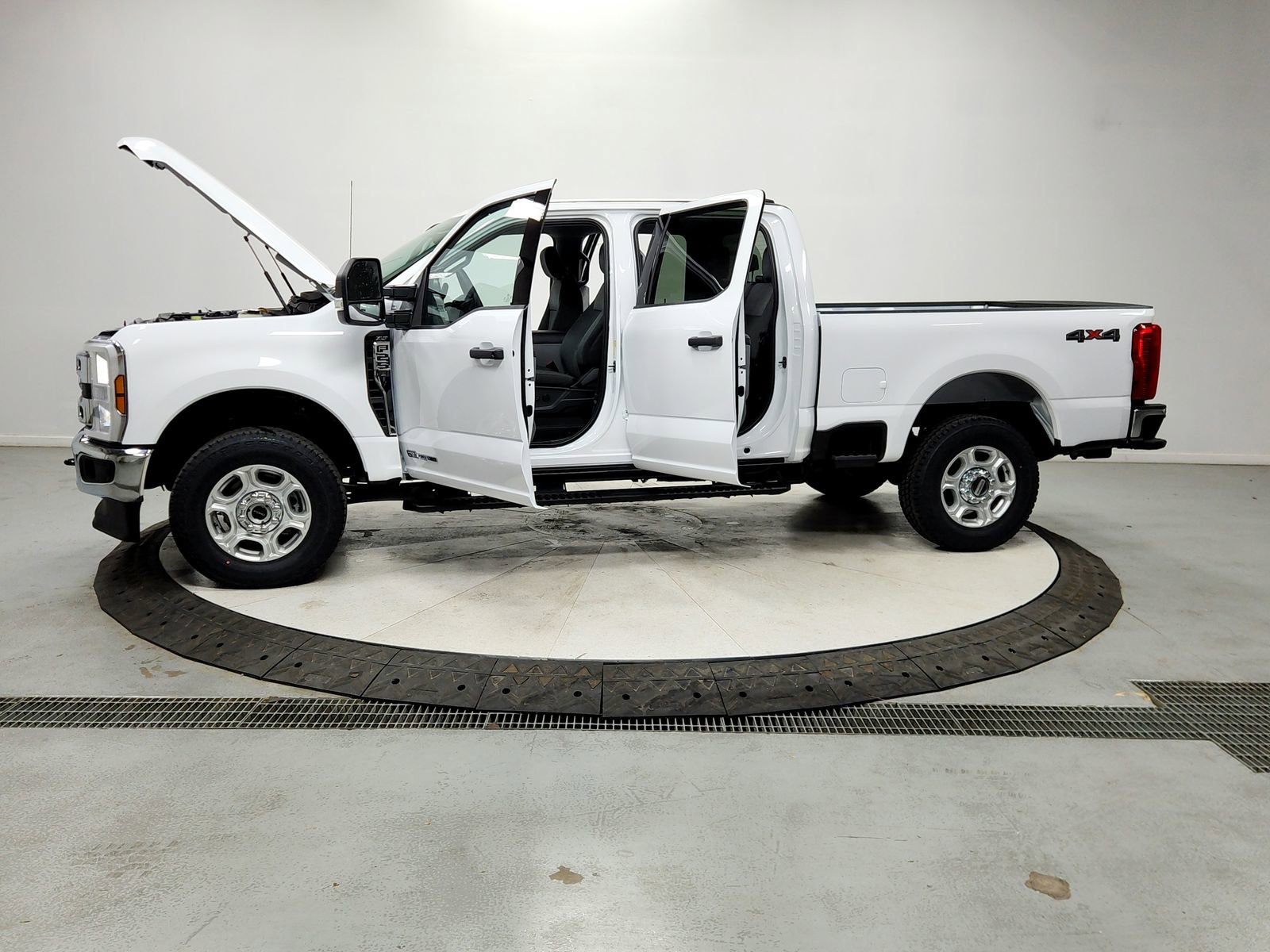 New 2026 Ford F250 XLT image 12